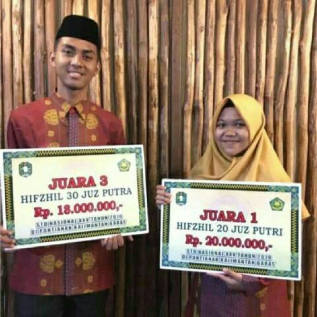 Santri PPTQ Al-Hudzaifiyyah